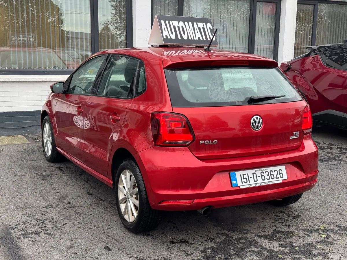 Volkswagen Polo Hatchback, Petrol, 2015, Red