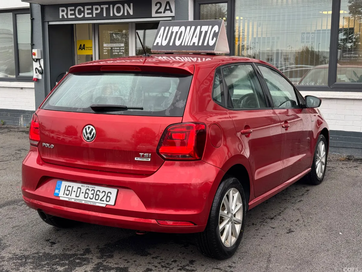Volkswagen Polo Hatchback, Petrol, 2015, Red