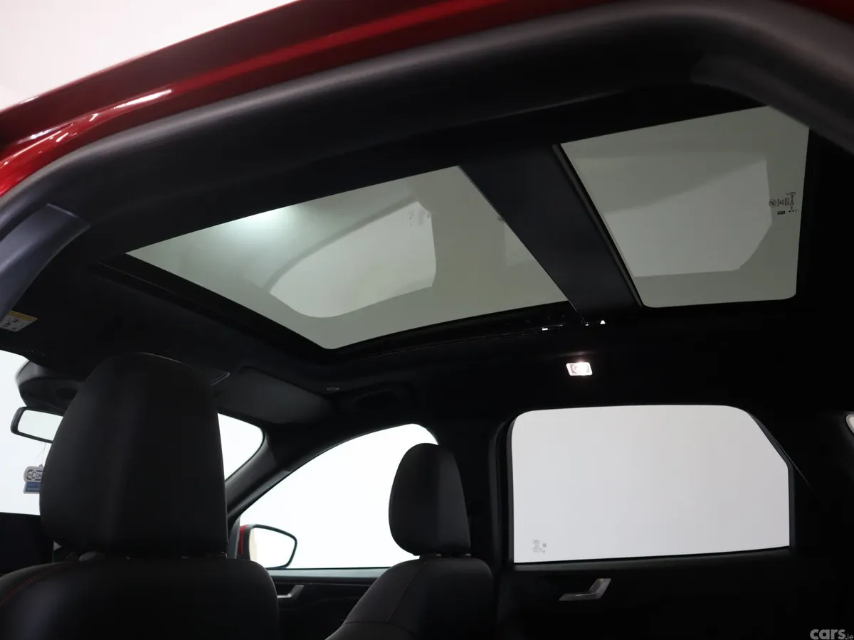 Ford Kuga SUV, Petrol Hybrid, 2023, Red