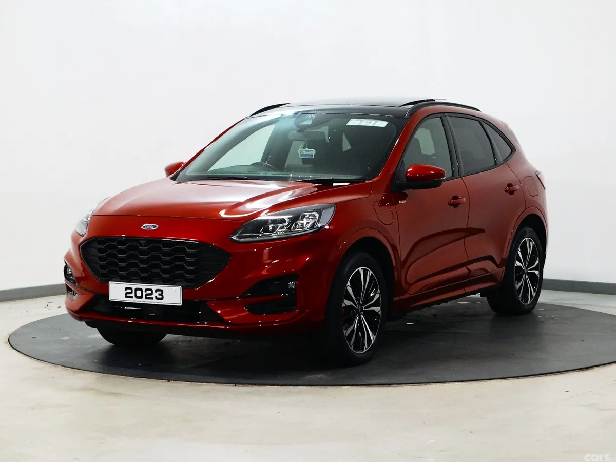 Ford Kuga SUV, Petrol Hybrid, 2023, Red