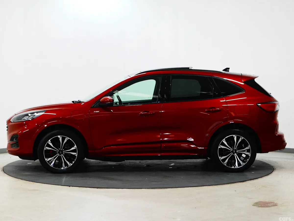 Ford Kuga SUV, Petrol Hybrid, 2023, Red