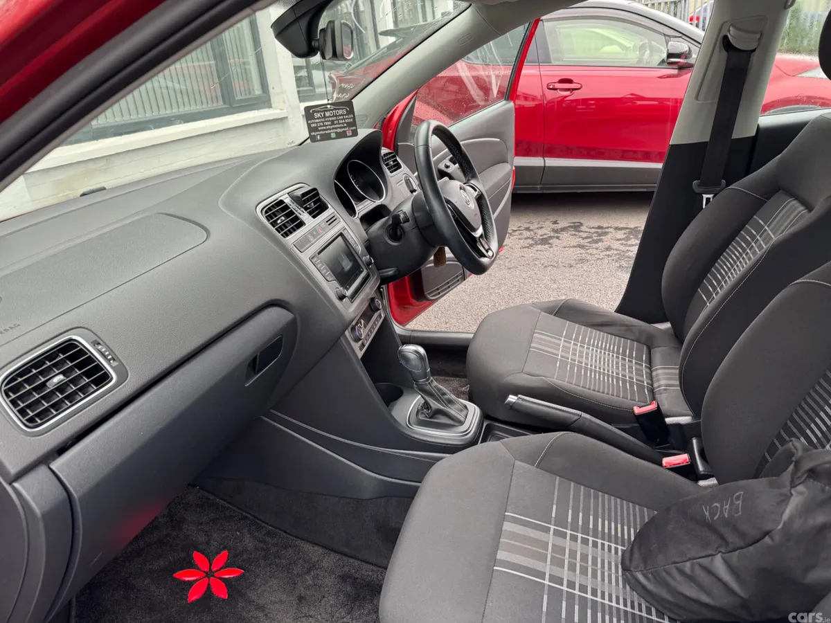Volkswagen Polo Hatchback, Petrol, 2015, Red
