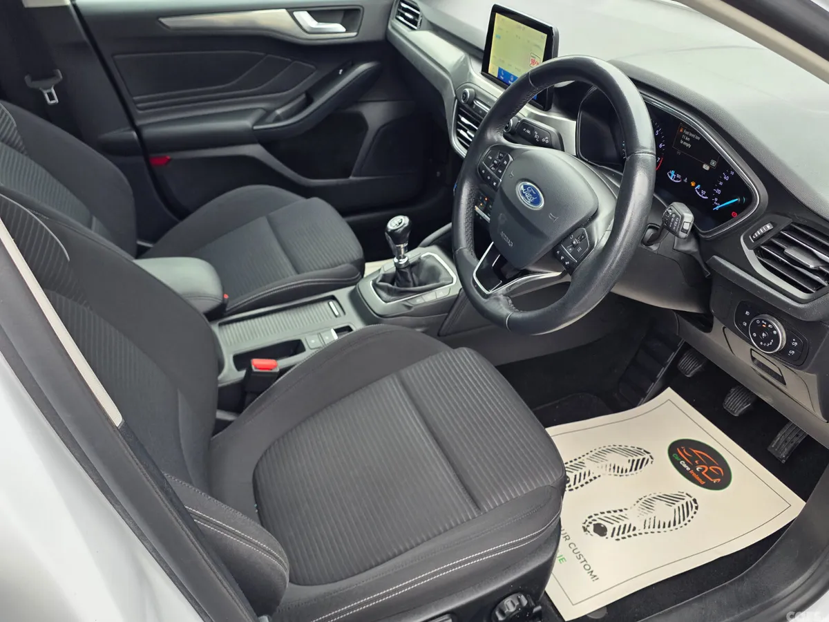 Ford Focus Hatchback, Petrol, 2019, White