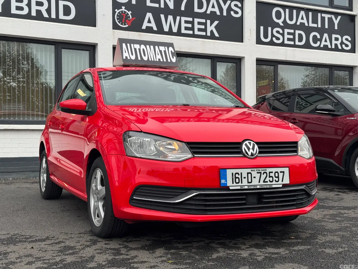 Volkswagen Polo Hatchback, Petrol, 2016, Red