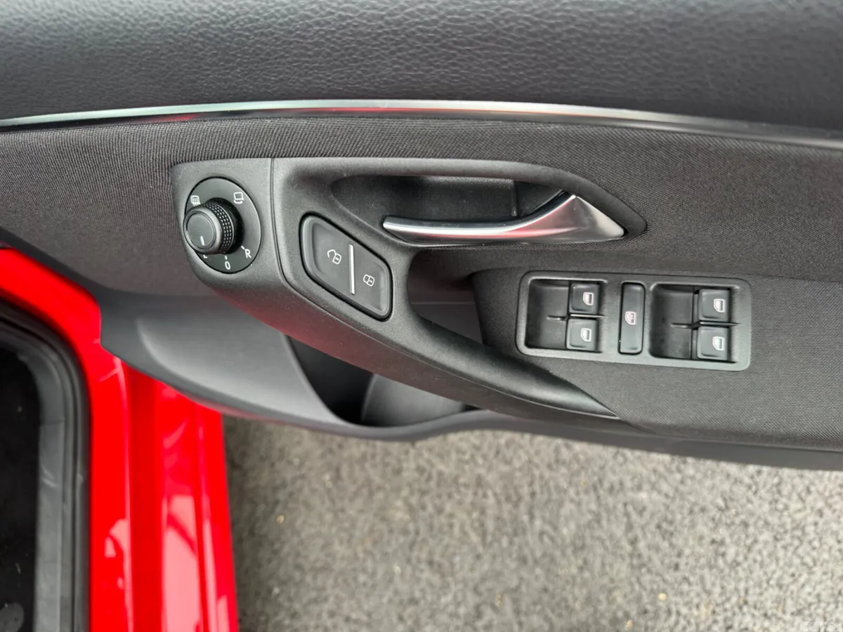 Volkswagen Polo Hatchback, Petrol, 2016, Red