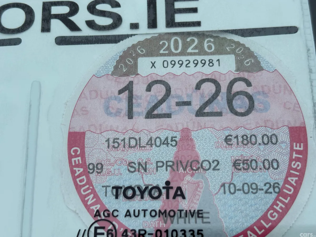 Toyota Auris Hatchback, Diesel, 2015, White