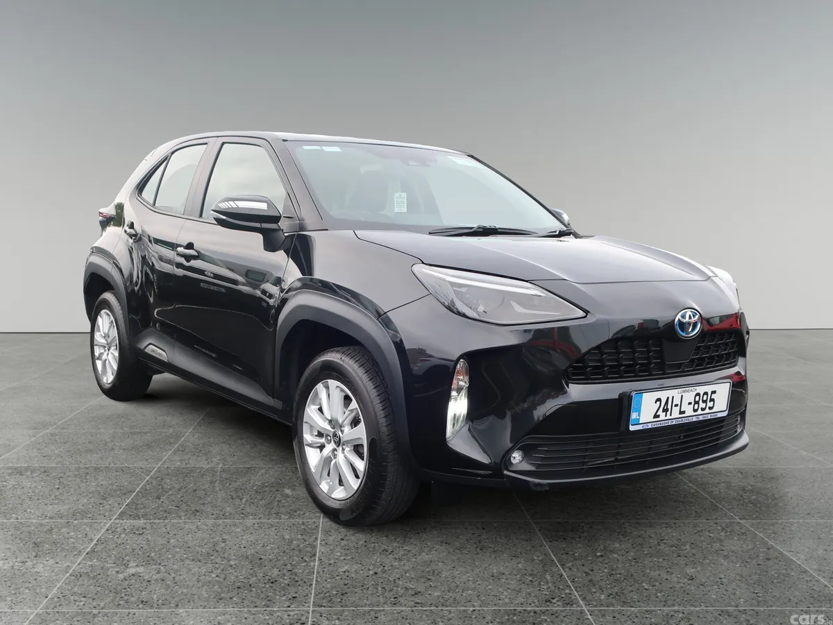 Toyota Yaris Cross Hatchback, Petrol Hybrid, 2024, Black