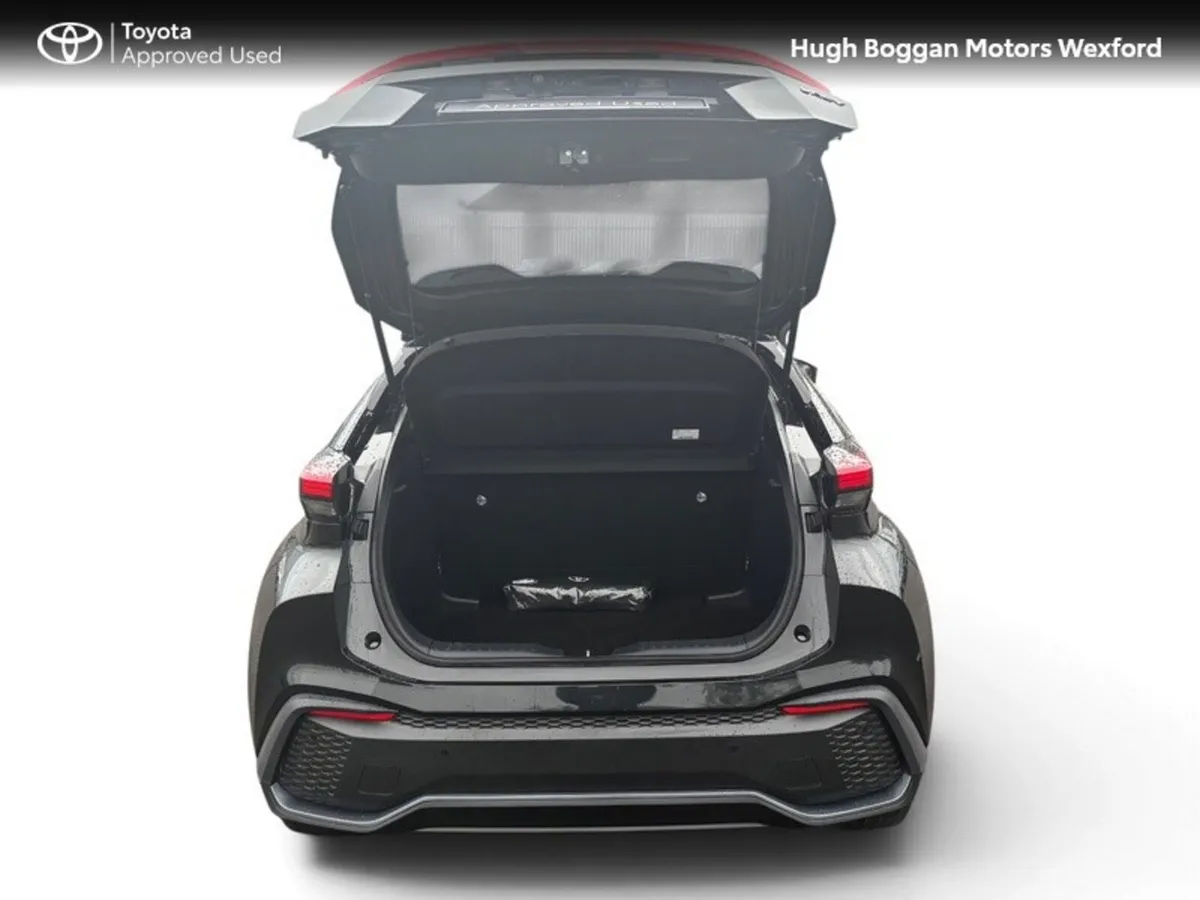 Toyota C-HR SUV, Petrol Hybrid, 2026, Black