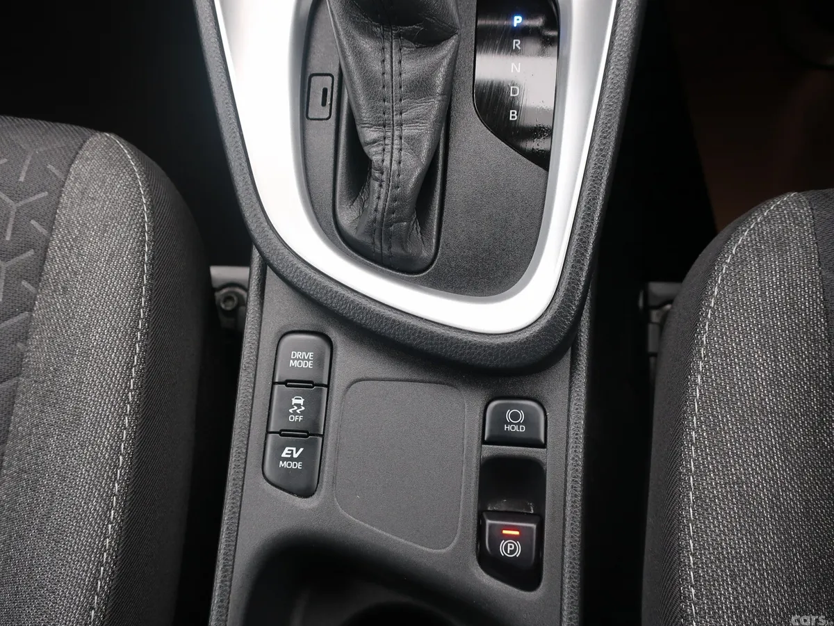 Toyota Yaris Cross Hatchback, Petrol Hybrid, 2024, Black