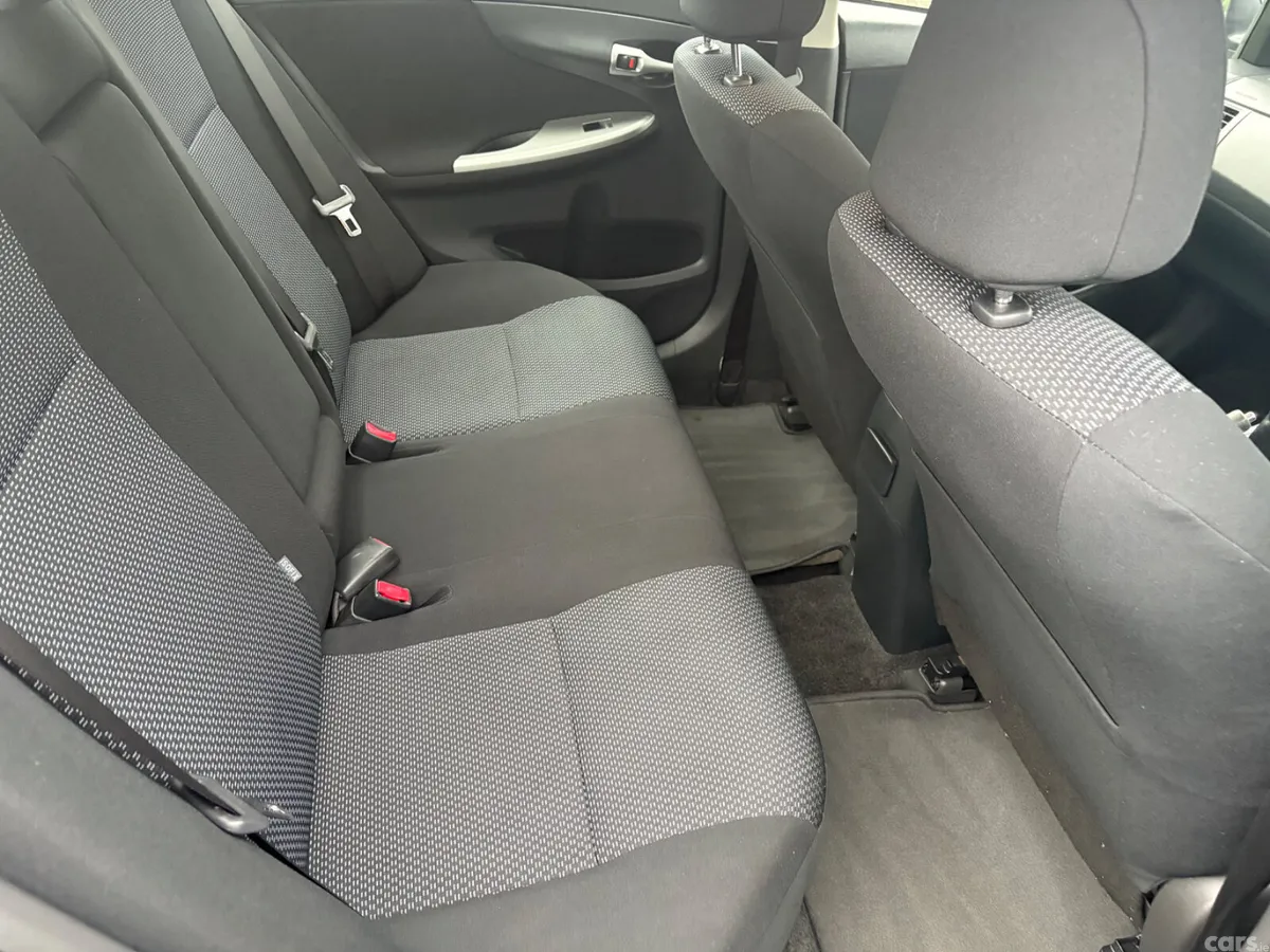 Toyota Corolla Saloon, Diesel, 2011, Blue