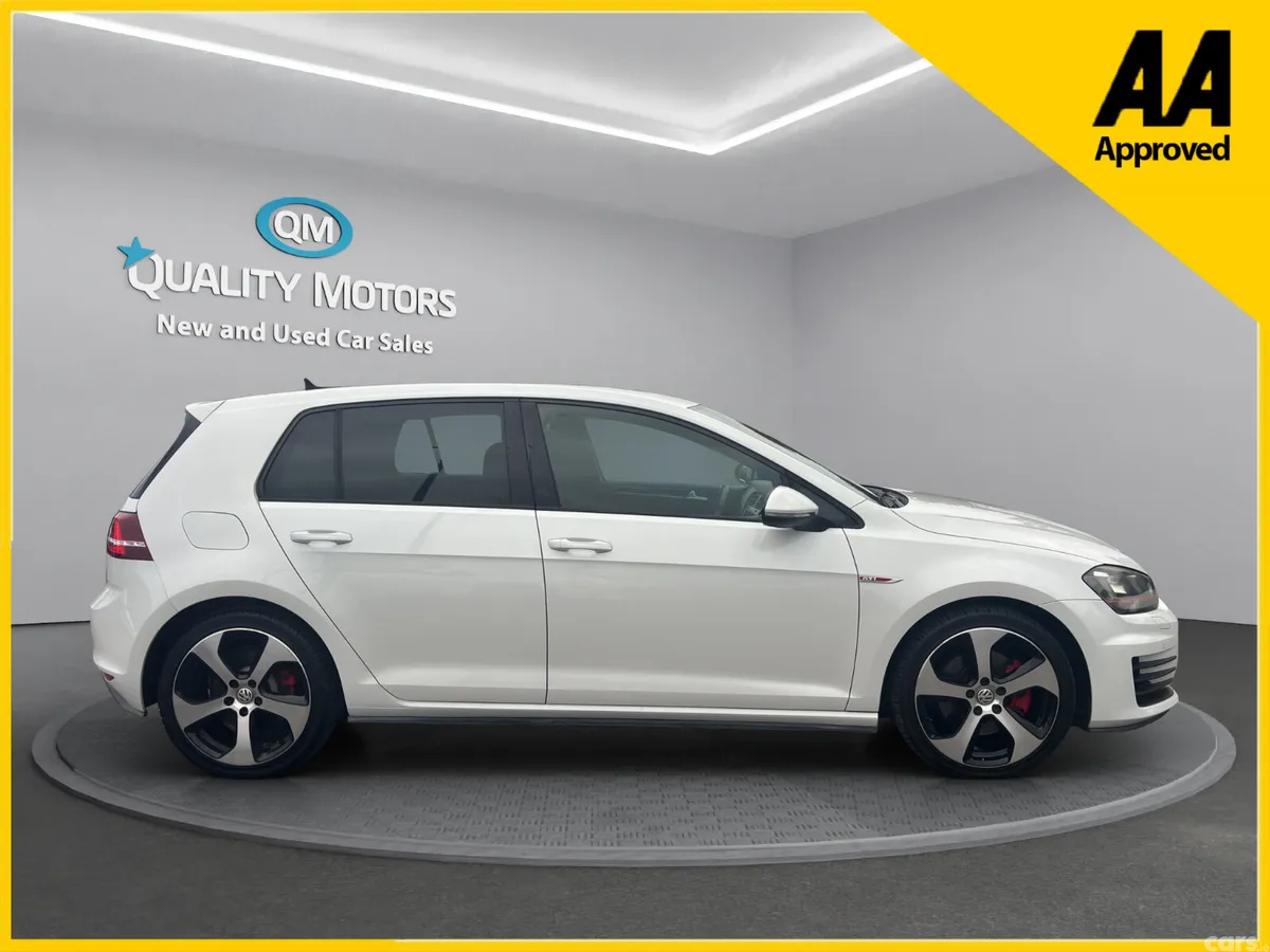 Volkswagen Golf Hatchback, Petrol, 2014, White