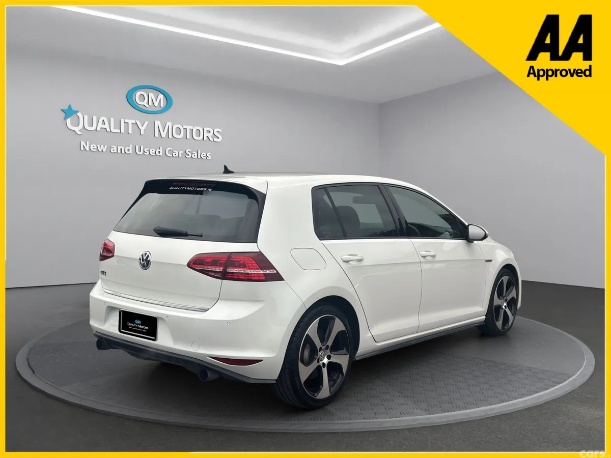 Volkswagen Golf Hatchback, Petrol, 2014, White