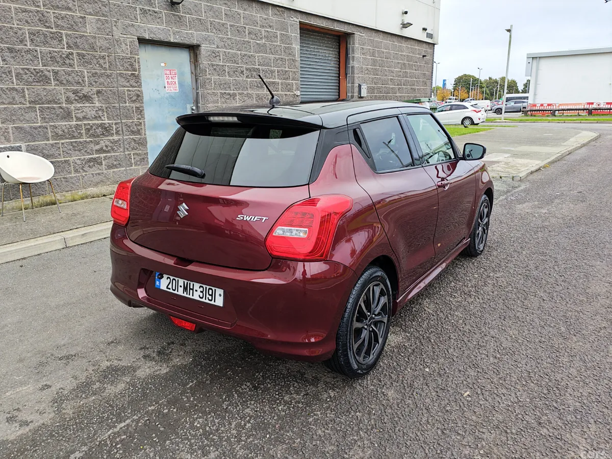Suzuki Swift Hatchback, Petrol, 2020, Red