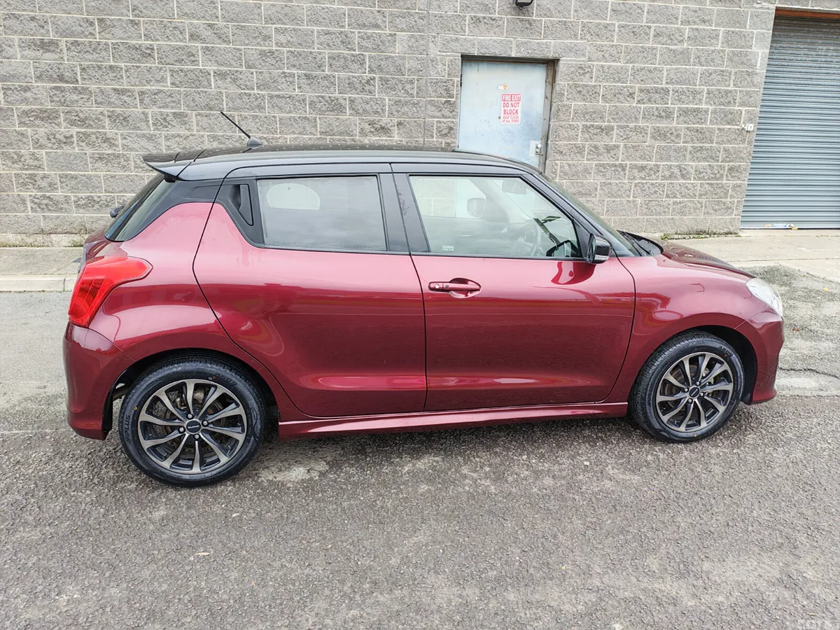 Suzuki Swift Hatchback, Petrol, 2020, Red