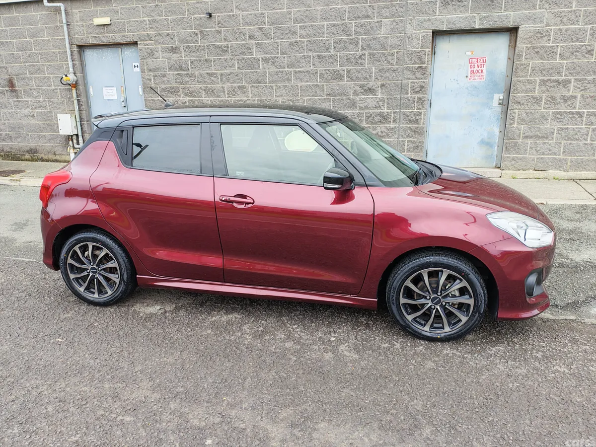 Suzuki Swift Hatchback, Petrol, 2020, Red