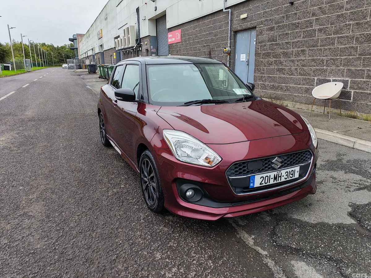 Suzuki Swift Hatchback, Petrol, 2020, Red