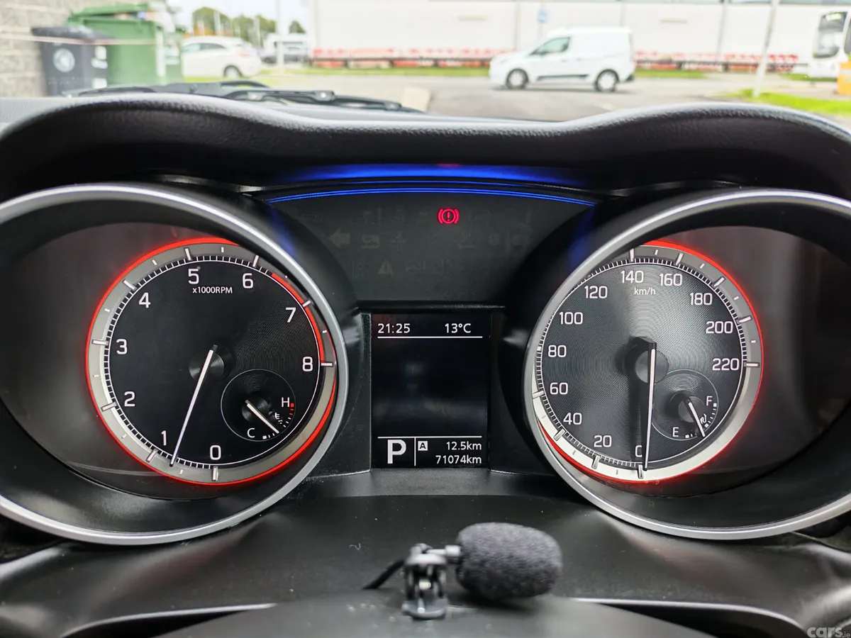Suzuki Swift Hatchback, Petrol, 2020, Red