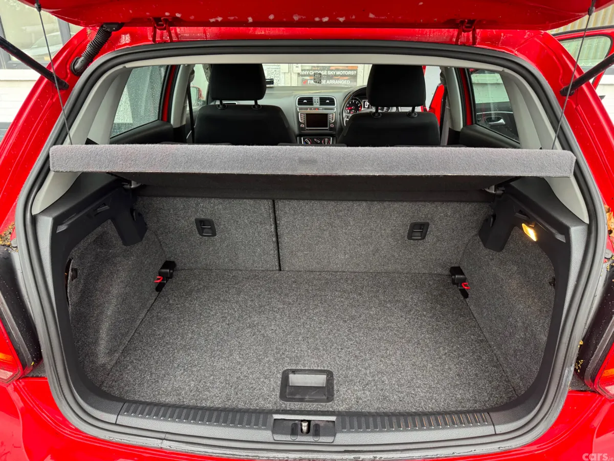 Volkswagen Polo Hatchback, Petrol, 2015, Red