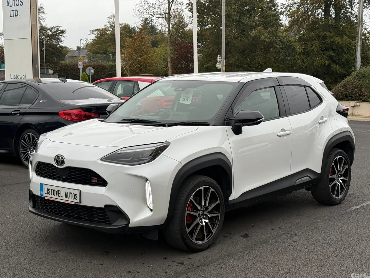 Toyota Yaris Cross SUV, Petrol Hybrid, 2023, White