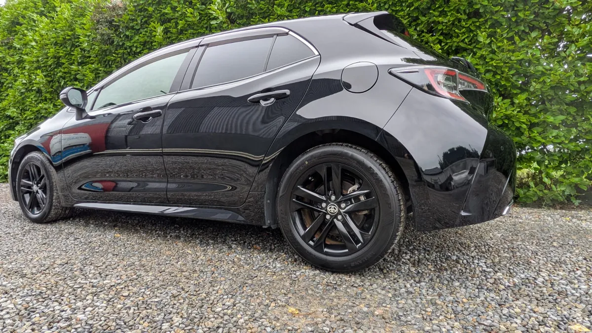 Toyota Corolla Hatchback, Petrol Hybrid, 2021, Black