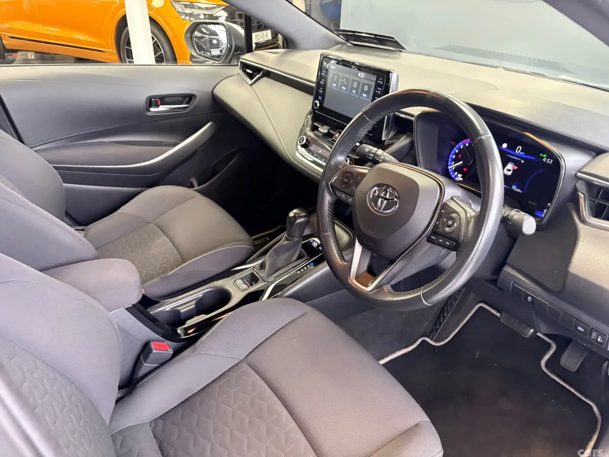 Toyota Corolla Hatchback, Petrol Hybrid, 2022, Grey