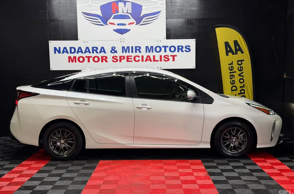 Toyota Prius Hatchback, Petrol Hybrid, 2022, White