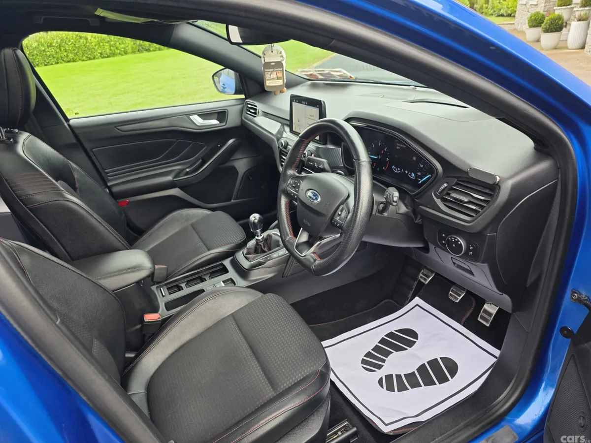 Ford Focus Hatchback, Diesel, 2019, Blue