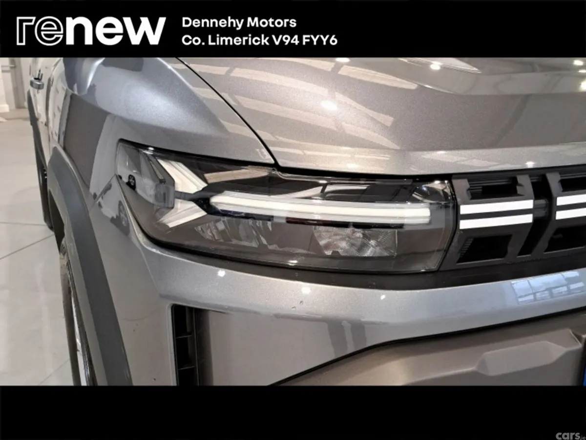 Dacia Duster SUV, Petrol Hybrid, 2026, Grey