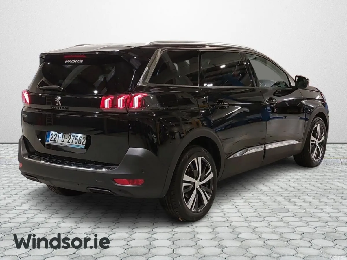 Peugeot 5008 MPV, Petrol, 2022, Black