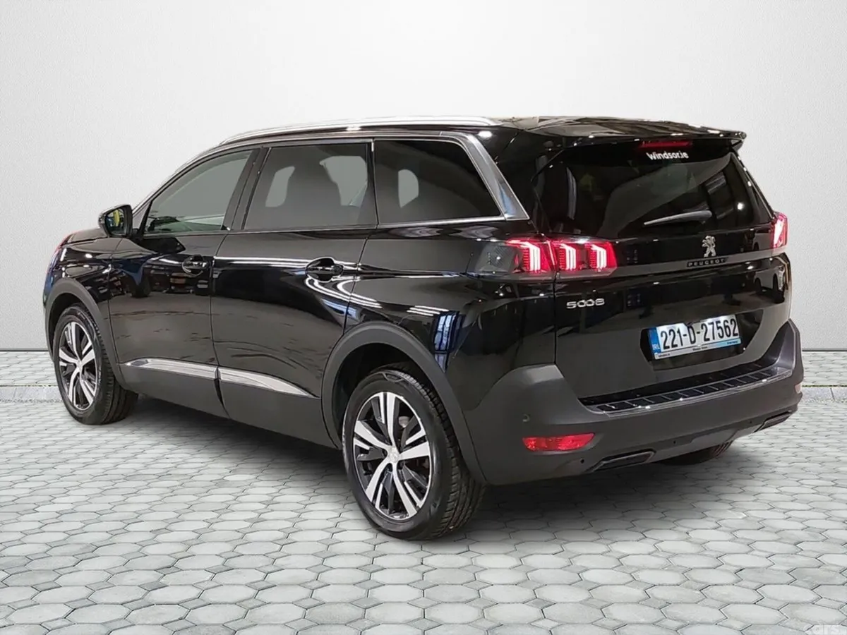 Peugeot 5008 MPV, Petrol, 2022, Black