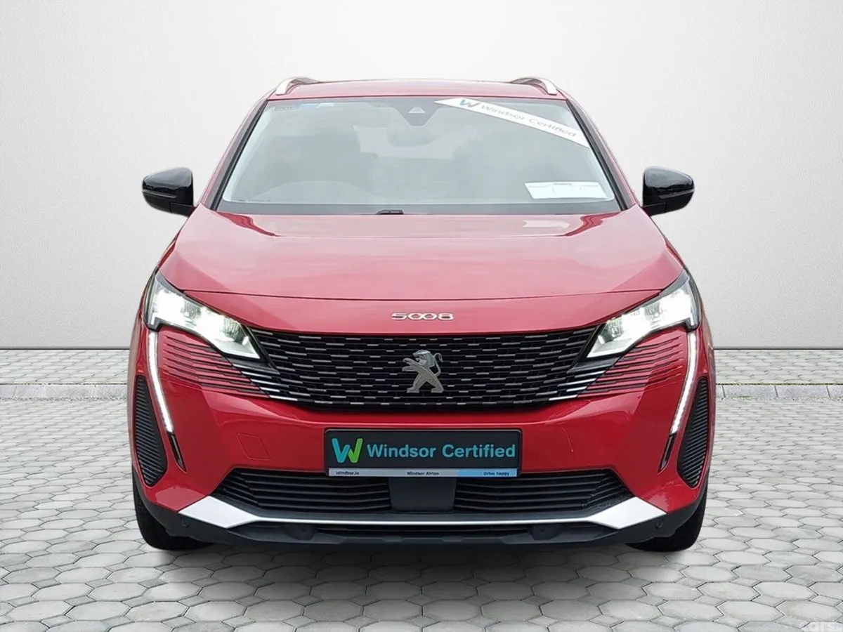 Peugeot 5008 MPV, Petrol, 2022, Red