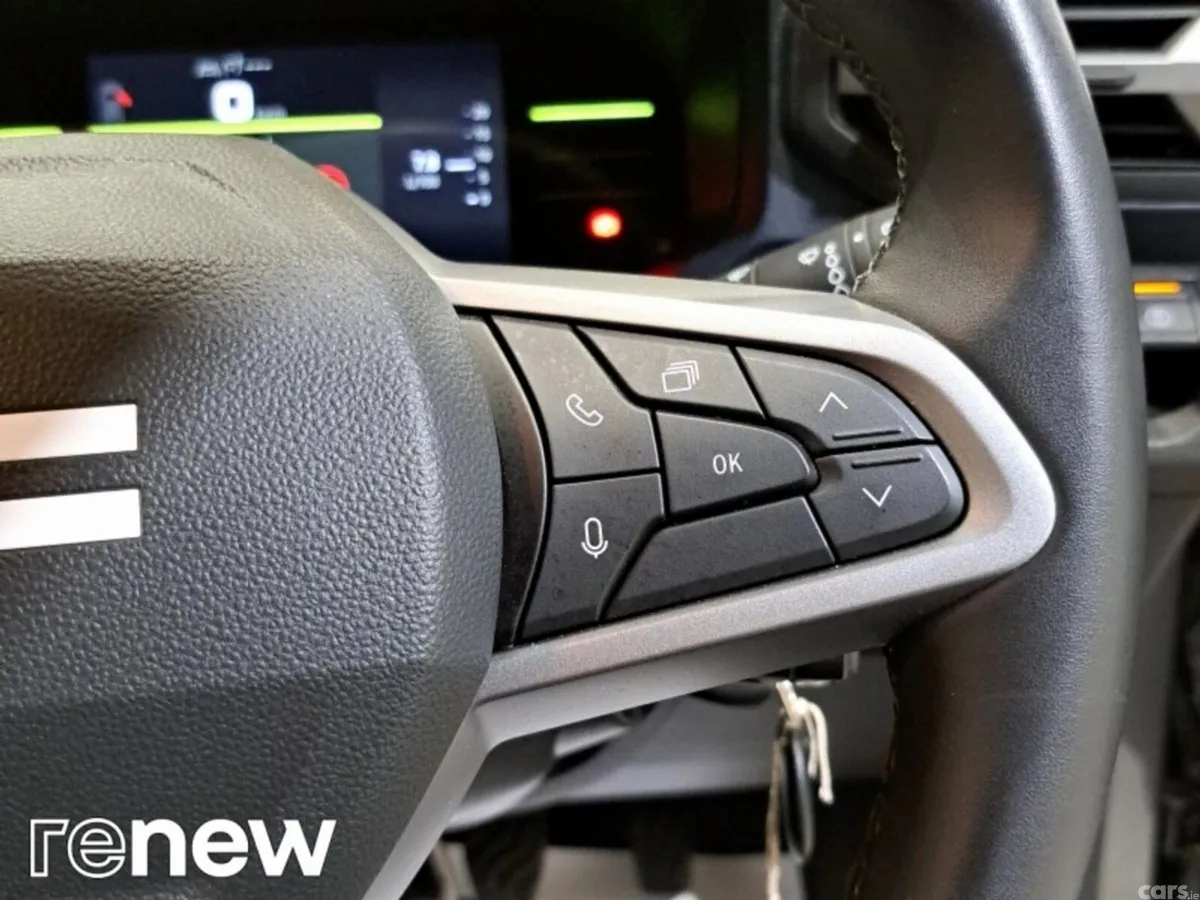 Dacia Duster SUV, Petrol Hybrid, 2026, Grey