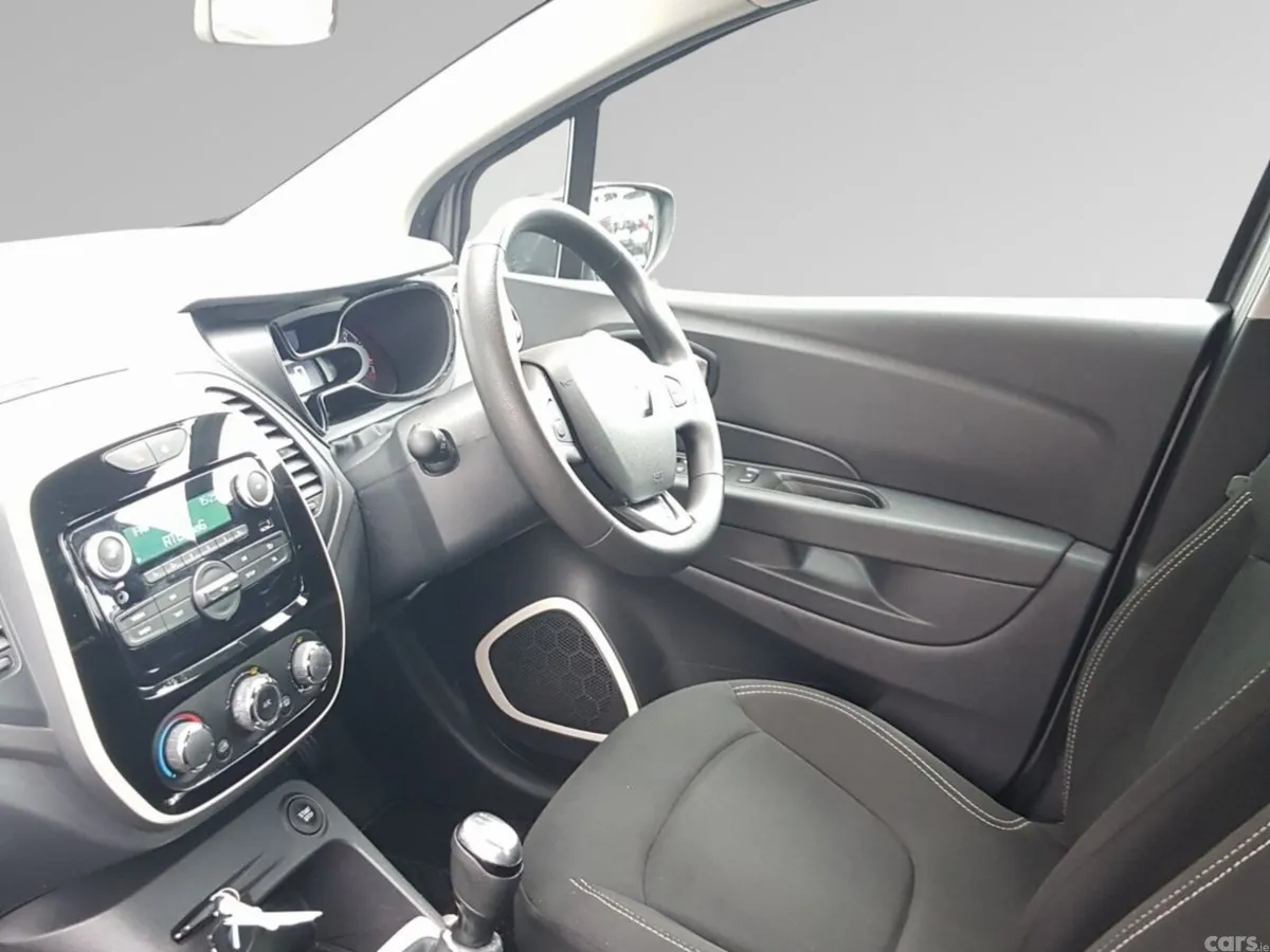 Renault Captur Hatchback, Petrol, 2019, Grey