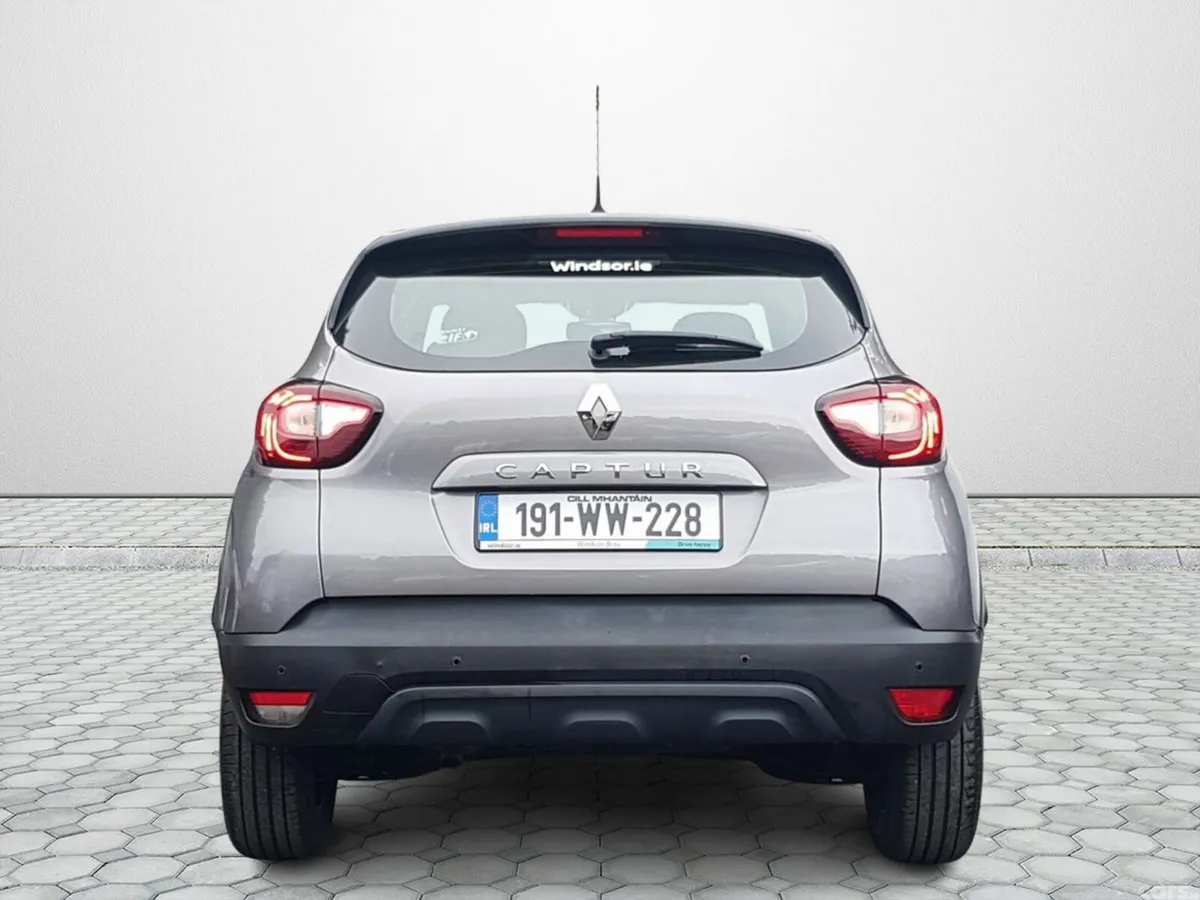 Renault Captur Hatchback, Petrol, 2019, Grey