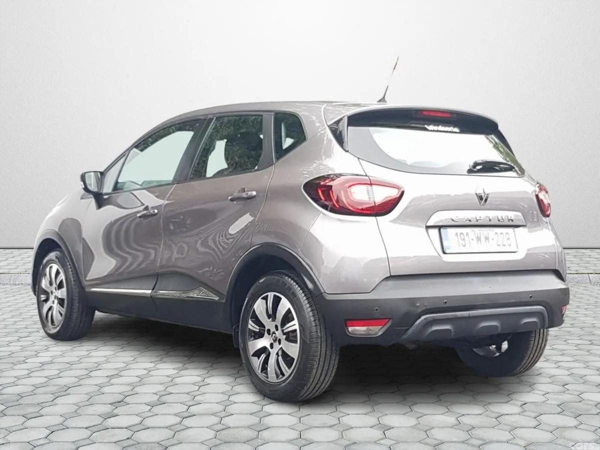 Renault Captur Hatchback, Petrol, 2019, Grey
