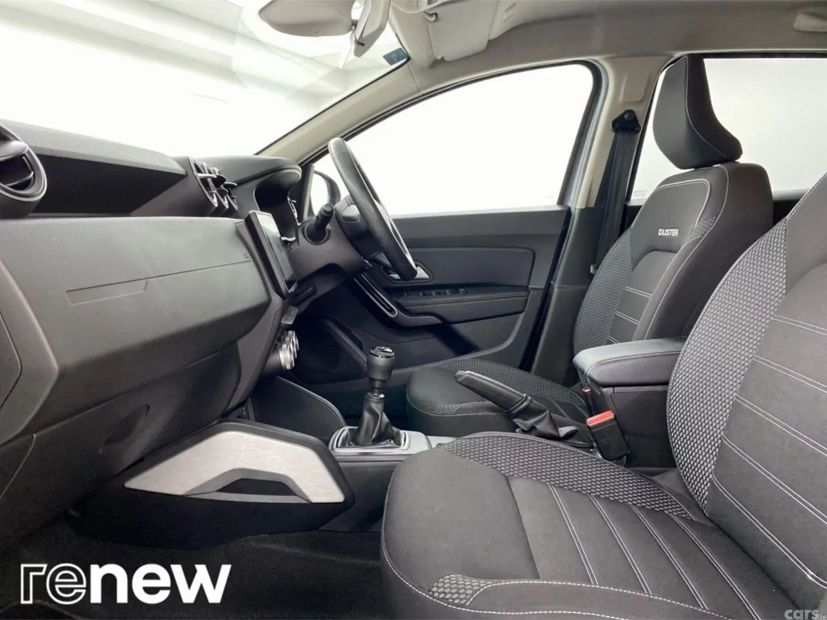 Dacia Duster SUV, Petrol, 2023, Grey