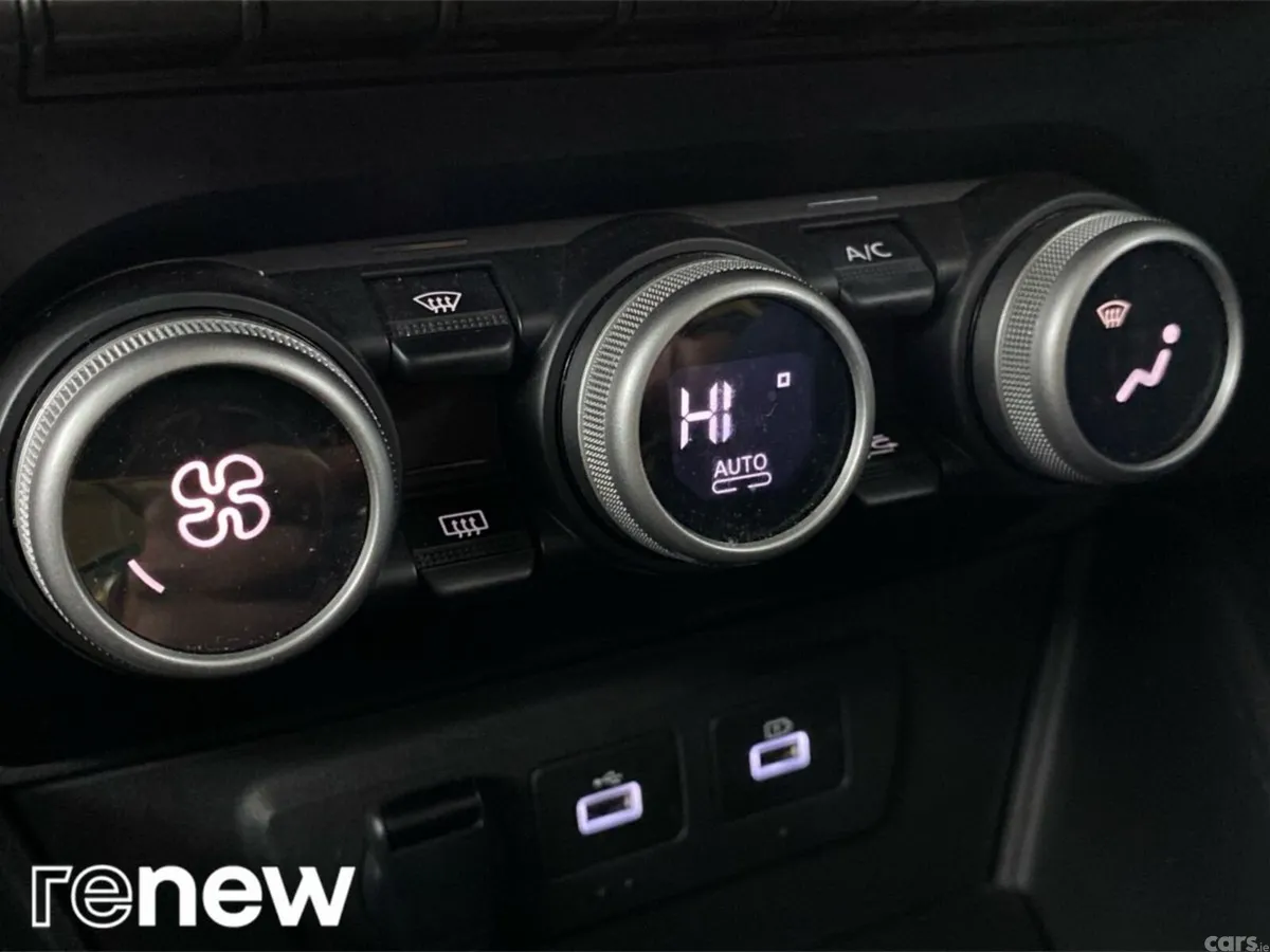Dacia Duster SUV, Petrol, 2023, Grey