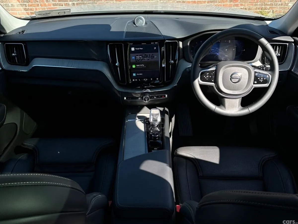 Volvo XC60 SUV, Petrol Plug-in Hybrid, 2025, Grey