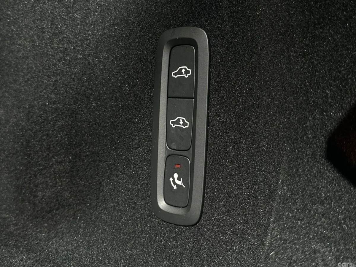 Volvo XC60 SUV, Petrol Plug-in Hybrid, 2025, Grey