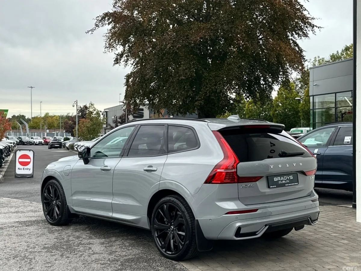 Volvo XC60 SUV, Petrol Plug-in Hybrid, 2025, Grey