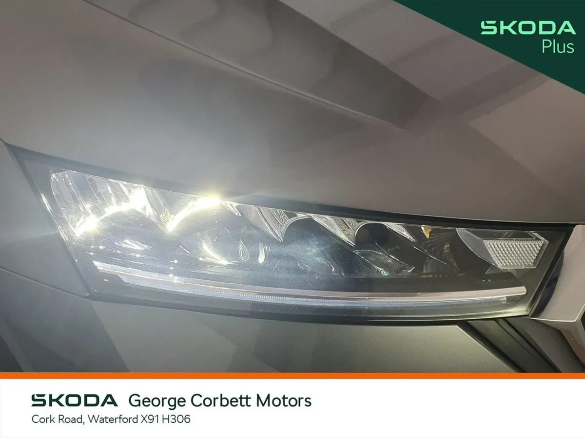Skoda Octavia Saloon, Diesel, 2024, Grey
