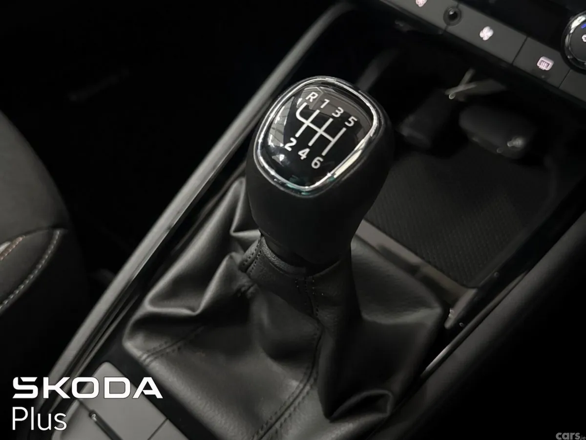 Skoda Kamiq SUV, Petrol, 2025, Blue