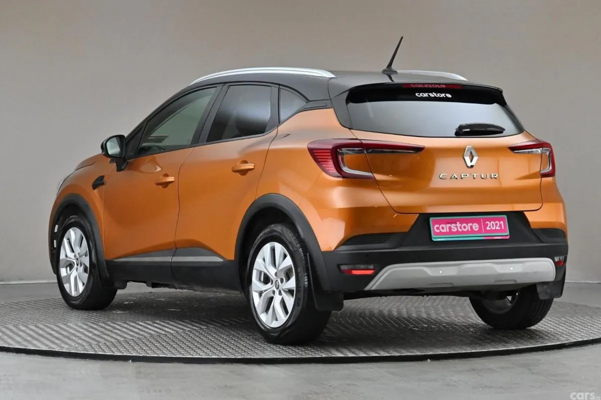 Renault Captur Hatchback, Petrol, 2021, Orange