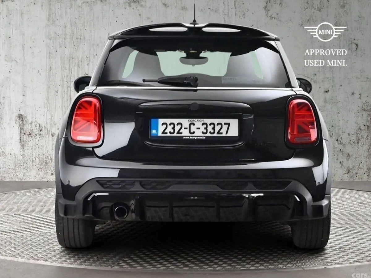 Mini Cooper Hatchback, Petrol, 2023, Black