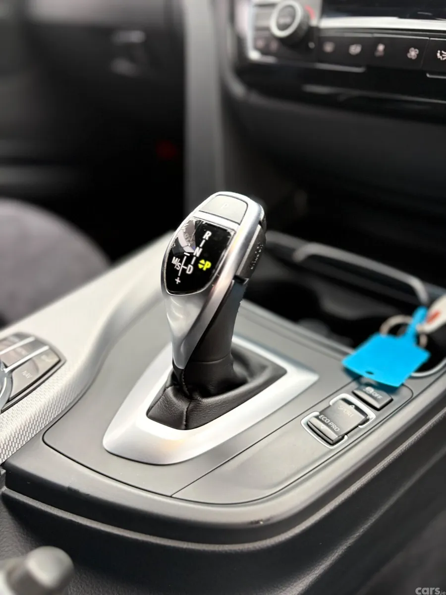 BMW 3-Series Saloon, Petrol, 2018, White