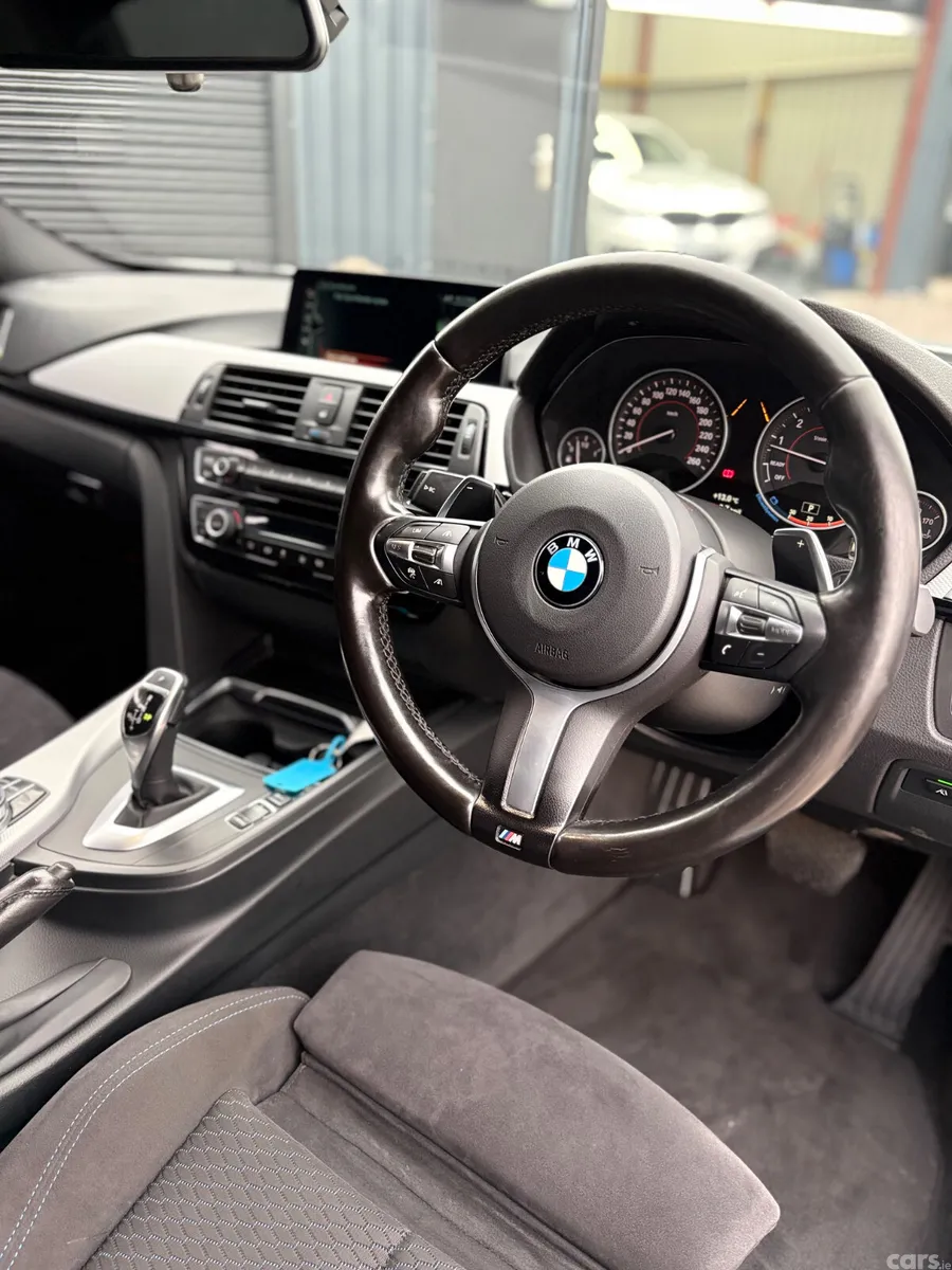 BMW 3-Series Saloon, Petrol, 2018, White