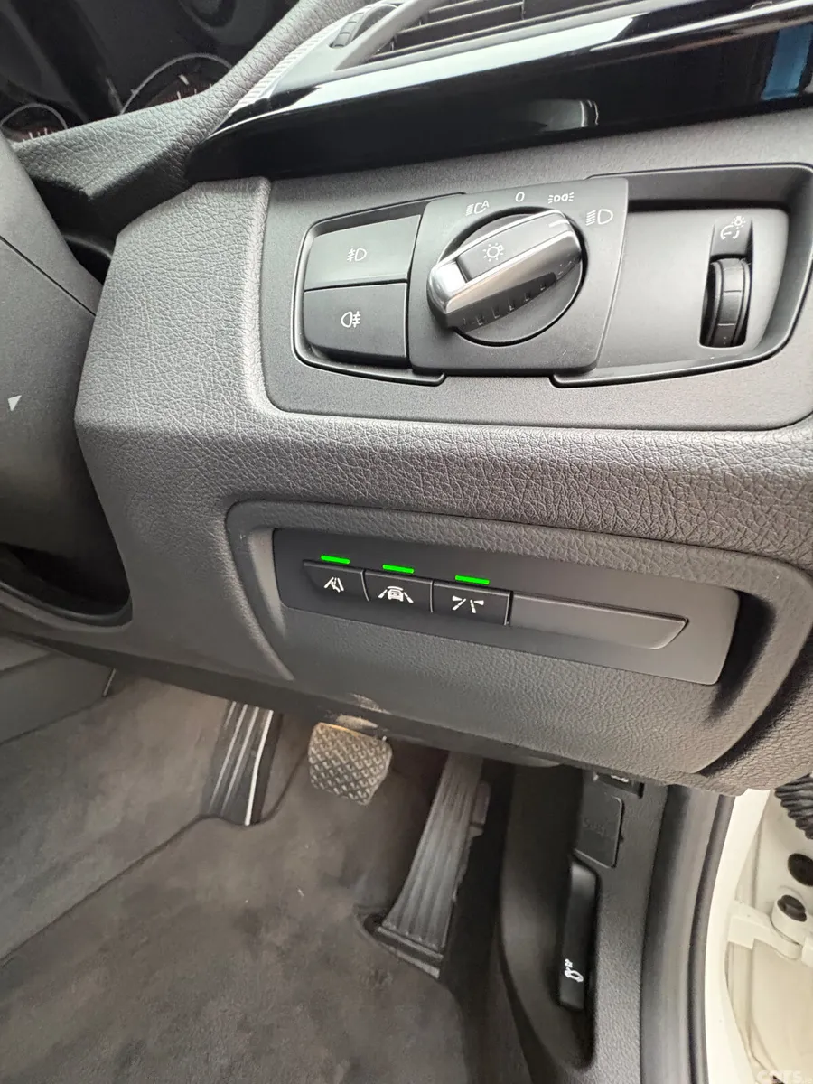 BMW 3-Series Saloon, Petrol, 2018, White