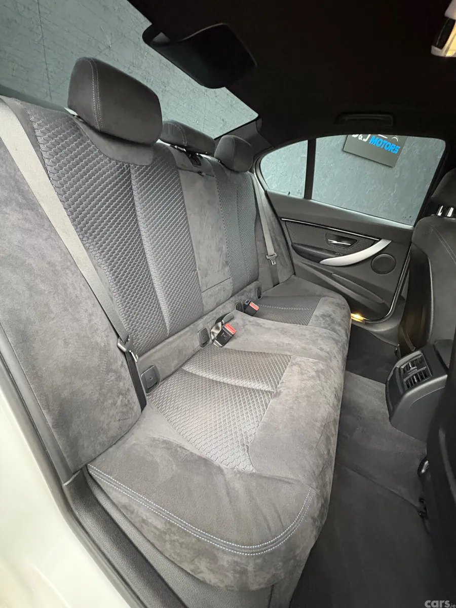 BMW 3-Series Saloon, Petrol, 2018, White