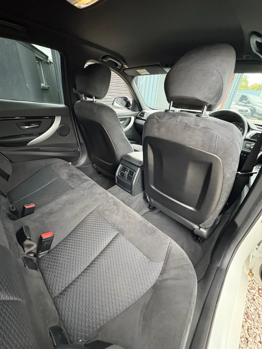 BMW 3-Series Saloon, Petrol, 2018, White
