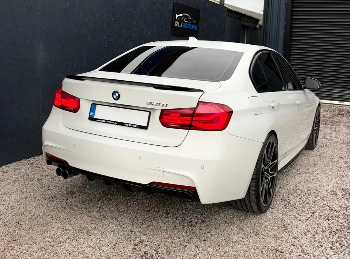 BMW 3-Series Saloon, Petrol, 2018, White
